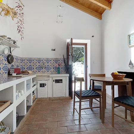 Dom wakacyjny Casa Limao Old Charming House With Private Patio And Marvelous View Aljezur